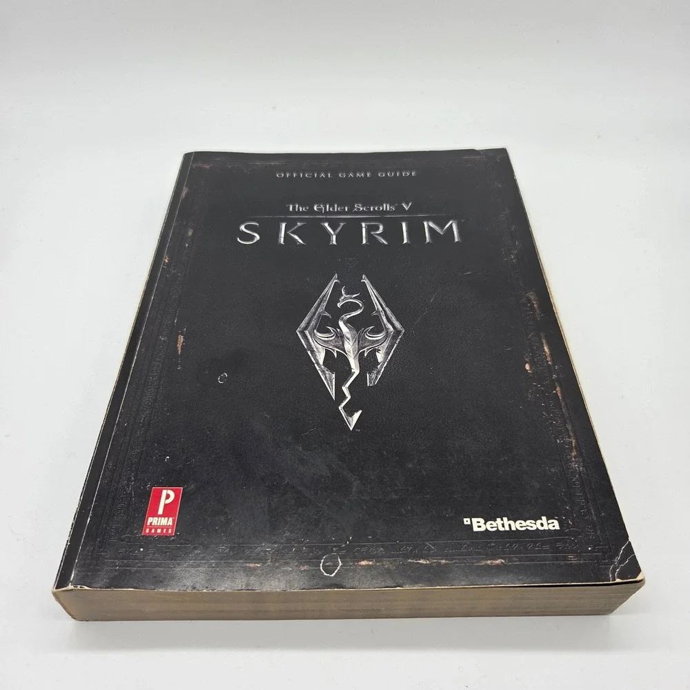 Prima Games Skyrim Official Game Guide Black Strategy Book with Map